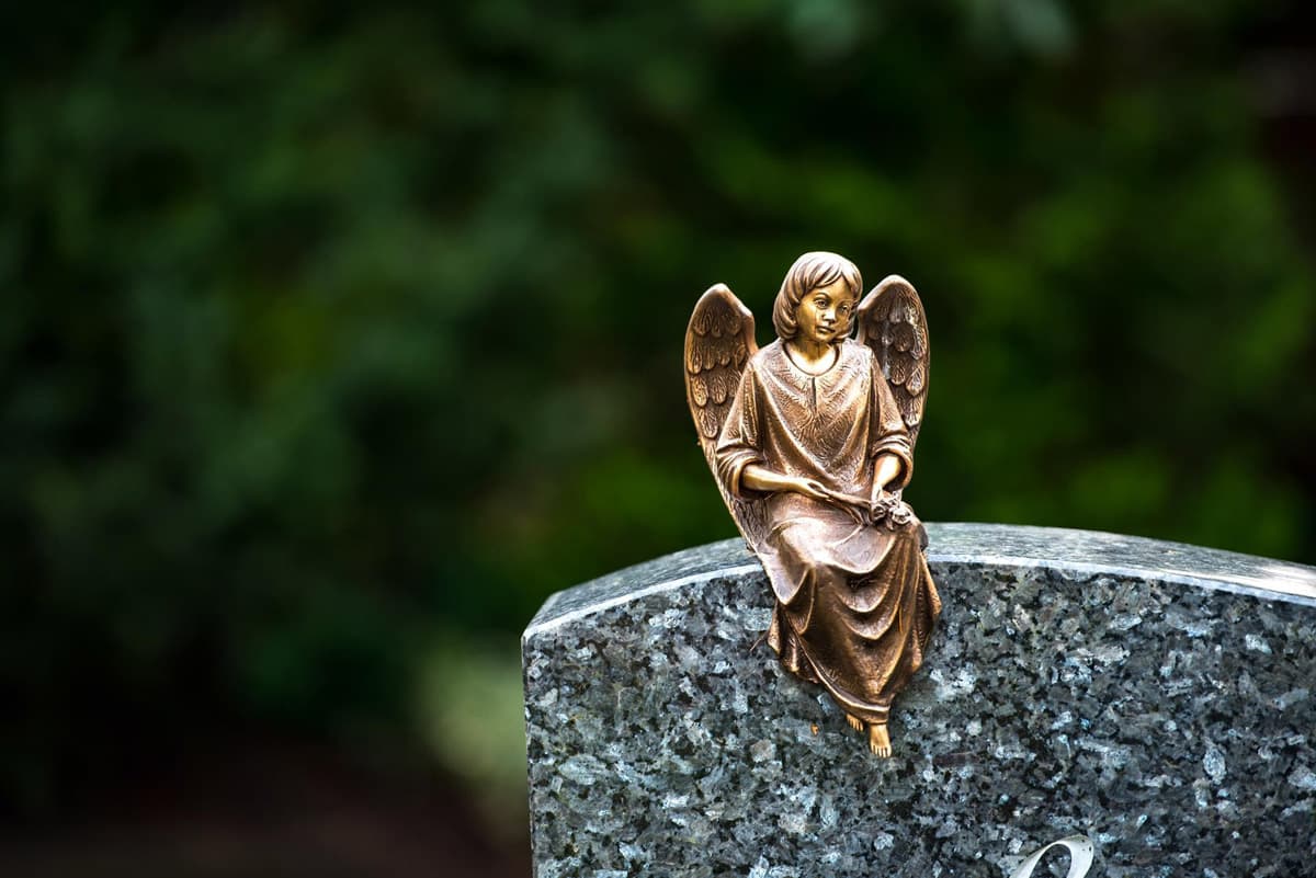 Especialistas en el arte funerario